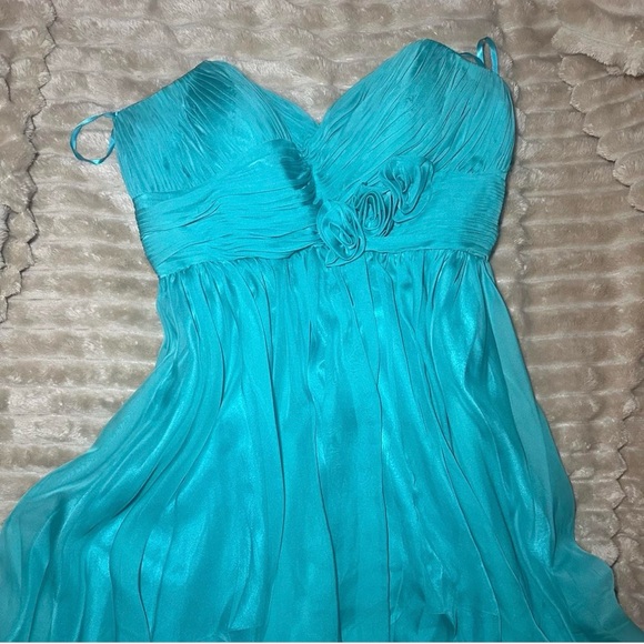 Elegant Blue Evening Dress - Picture 1 of 4
